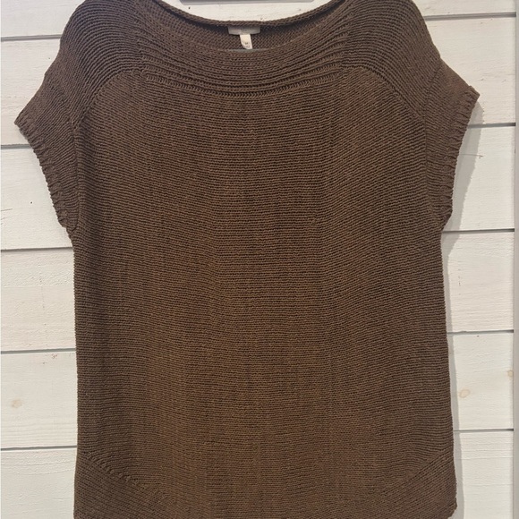 Talbots Olive Green Crew Neck Sweater Short Sleeve in size medium - Picture 2 of 14